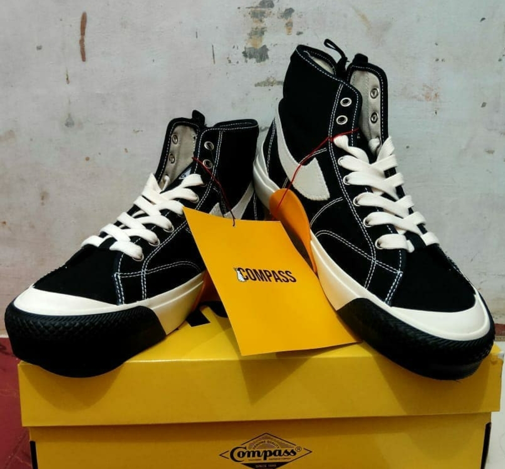 Sepatu Compass x Fxxking Rabbit V1 FR2 [Indonesia] | Kick Avenue